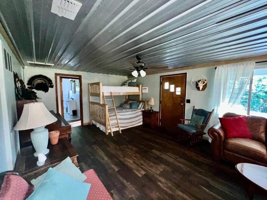 Quiet Farmhouse In The Country Close To Major Theme Parks Ridge Manor Eksteriør bilde